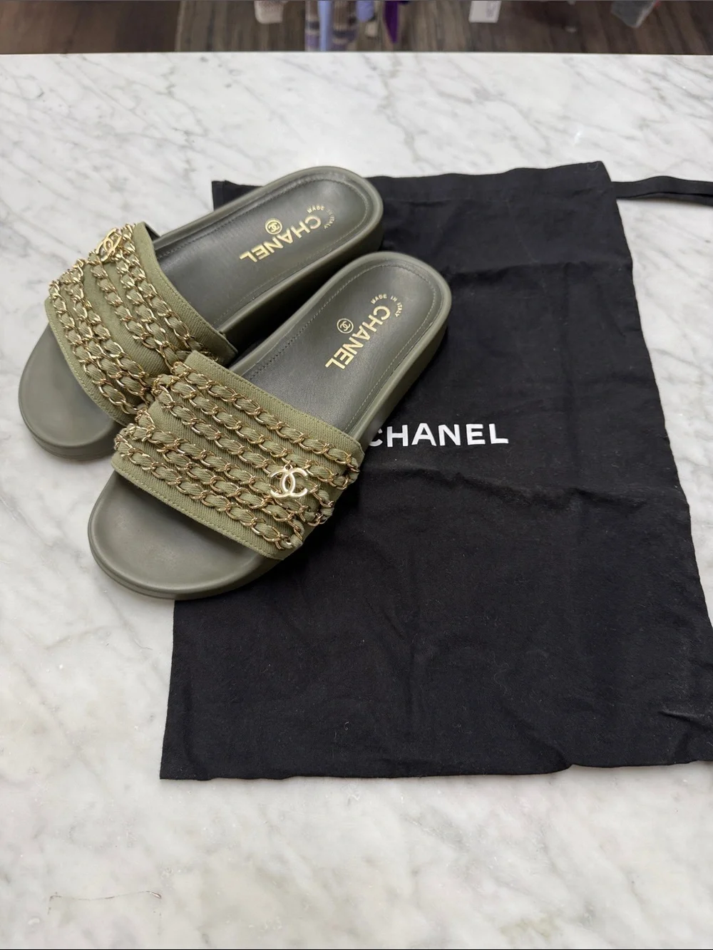Chanel Green Interlocking CC Logo Canvas Slides size 38 - Picture 1 of 12